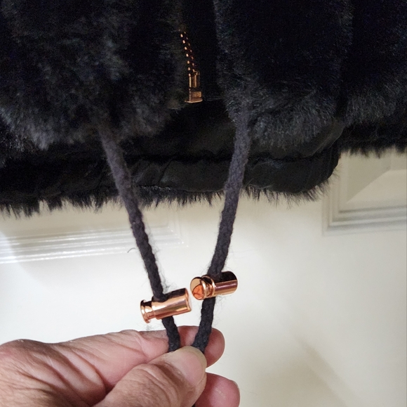 Lucky brand faux fur jacketv - Picture 3 of 8